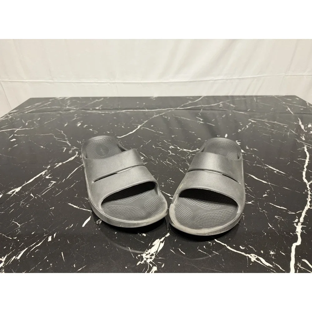 OOFOS OOAHH Mens 11 /Womens 13 Sandal Slide Recovery Footware Size 44 1100 Black